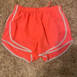 NIKE DRI-FIT TEMPO RUNNING SHORTS SIZE M